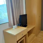 Mari I Apartahotel Máribor