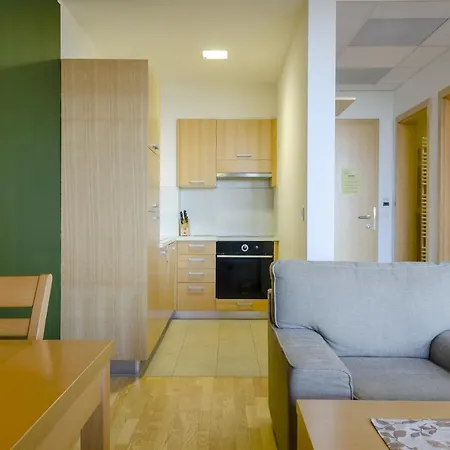 Mari I Apartahotel Máribor