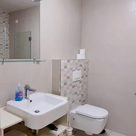 Mari I Aparthotel Maribor