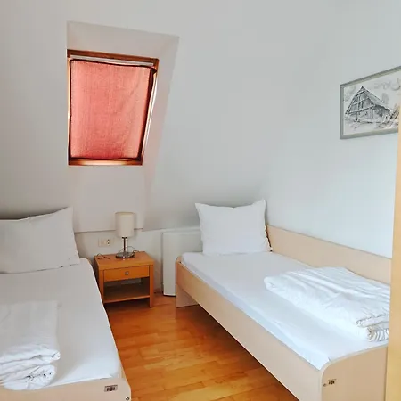 Mari I Aparthotel Maribor