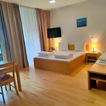 Mari I Aparthotel