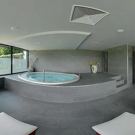 Apartahotel Mari I Máribor